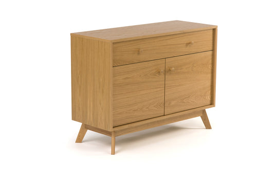 Sideboard KENSAL Compact freigestellt mit einer Schublade schräg von vorn betrachtet, Hersteller: Woodman
