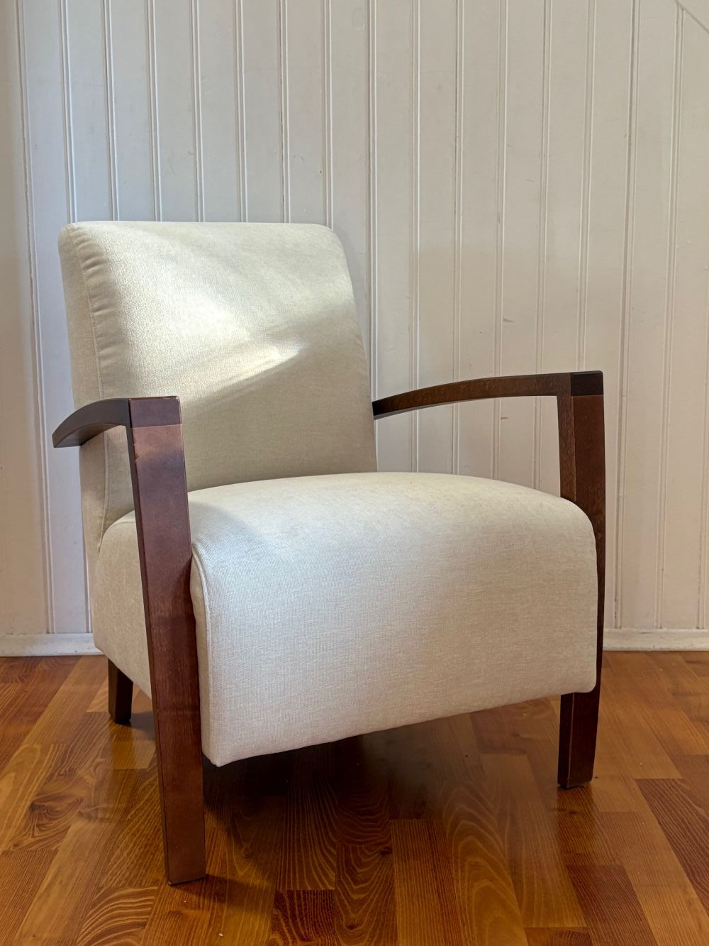 Sessel Ben im-Retro Stil der 60er Jahre, superweiches, dickes Sitzpolster mit großen Sprungfedern, Rückenlehne etwas fester für ein gutes Sitzgefühl  - noor disain