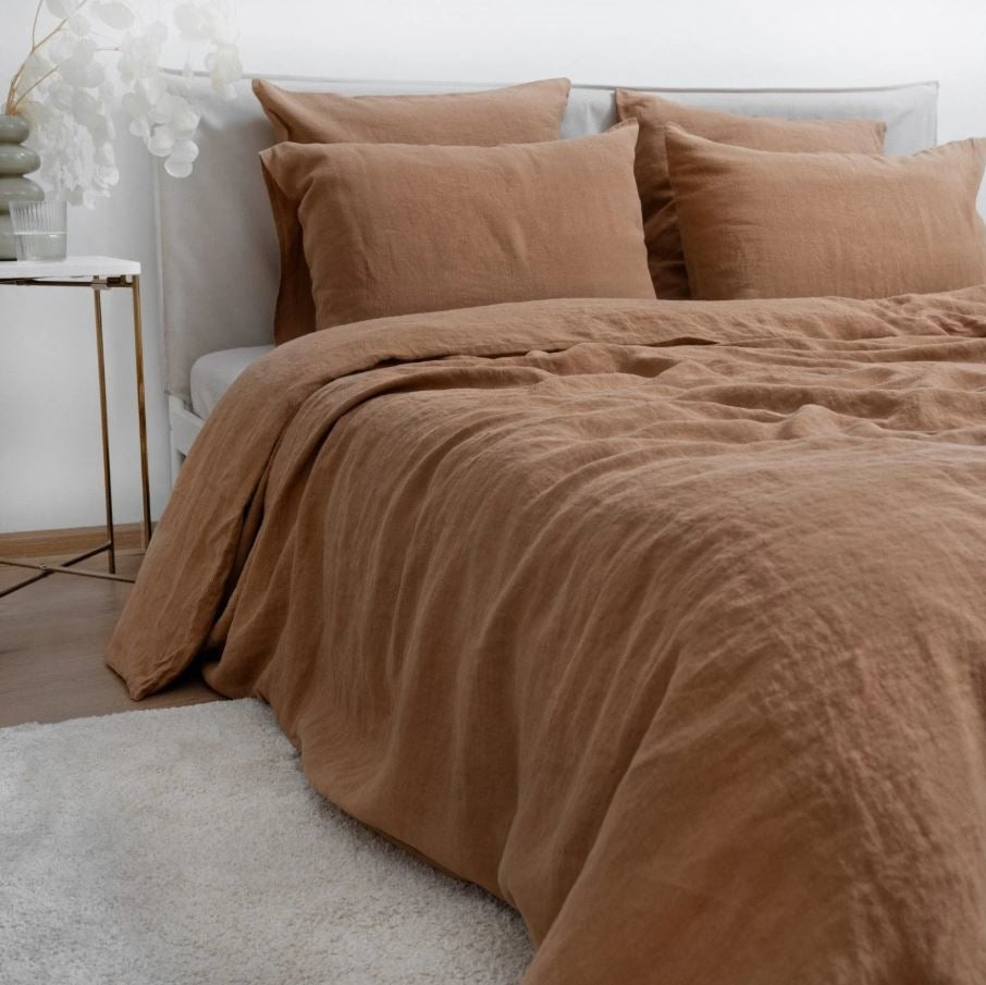 Gesund schlafen in hochwertiger Leinen-Bettwäsche in skandinavischen Stil des litauischen Herstellers Linen Tales