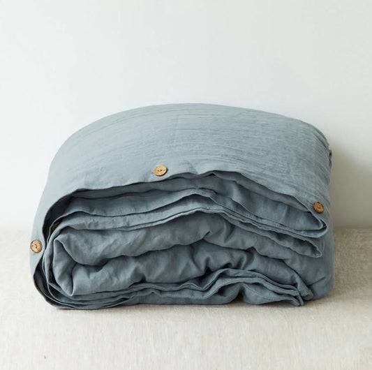 Hochwertiger Bettbezug aus 100% Leinen Nebelblau in skandinavischem Stil des litauischen Herstellers Linen Tales