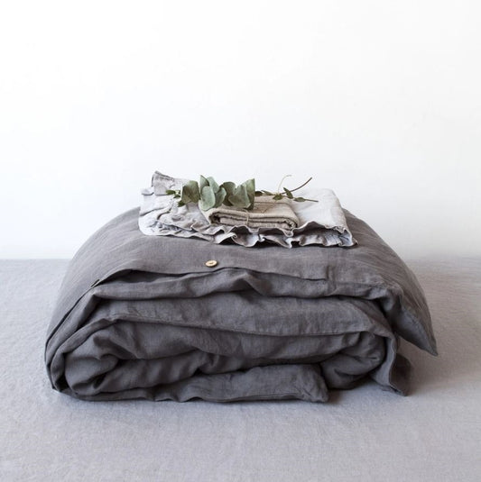 Hochwertiger Bettbezug aus 100% Leinen Dunkelgrau in skandinavischem Stil des litauischen Herstellers Linen Tales