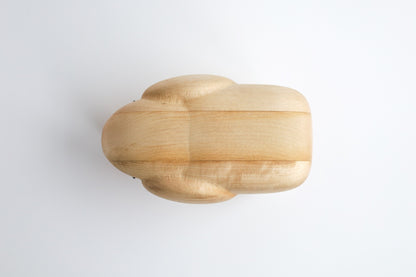 Holzfigur ELEFANT aus hellem Hartholz Holzfigur ELEFANT aus hellem Hartholz aus der "I Piccolini"-Kollektion von oben aufgenommen. Hersteller: Emko (Vilnius)