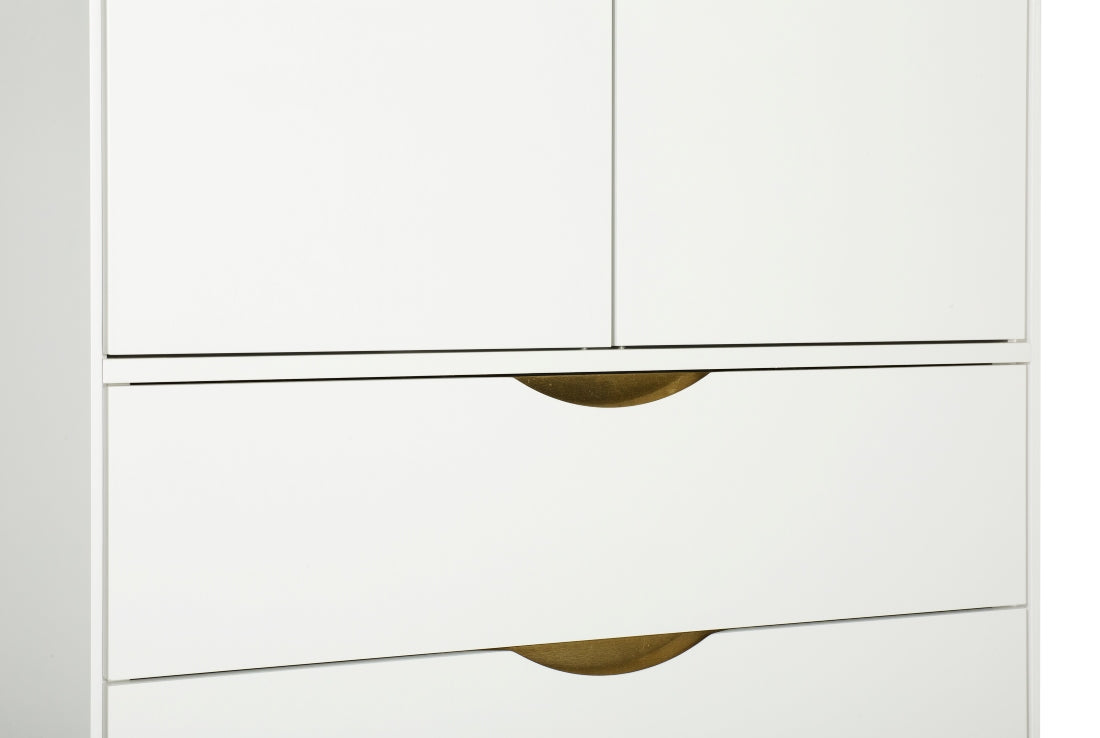 Detailansicht der Schubladen und Schranktüren von Kleiderschrank KOBE  aus weißen MDF-Platten, Hersteller: Woodman (Estland)