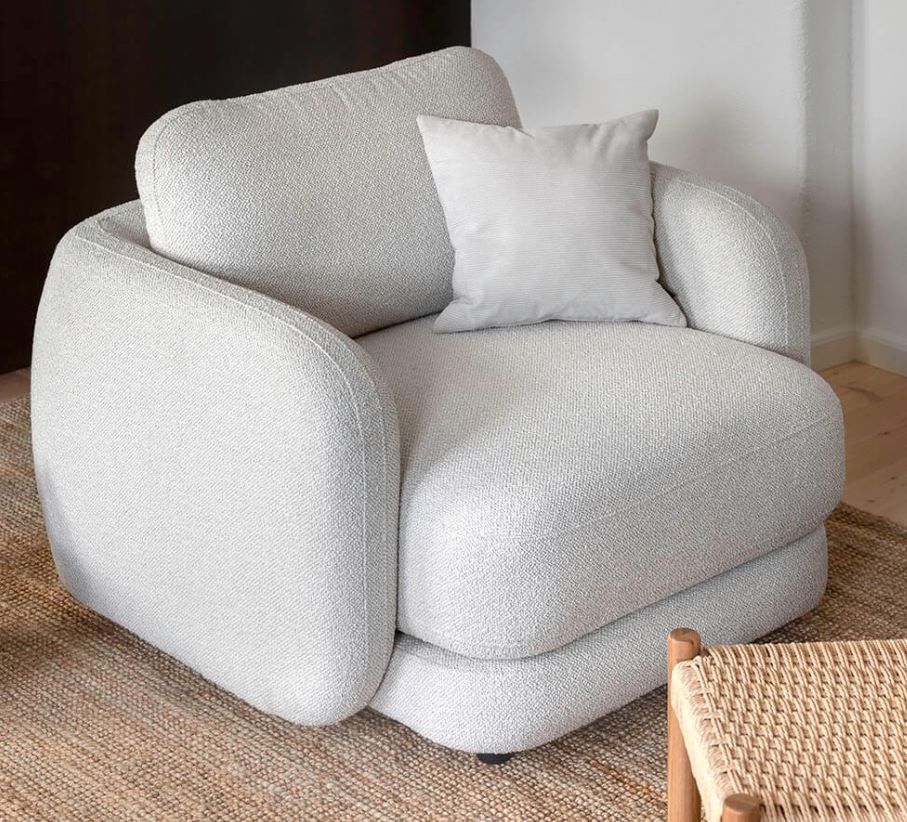 Skandinavische Möbel (im Bild: Sessel BOHO von Oot-Oot) aus dem Baltikum bieten Top-Qualität zum fairen Preis