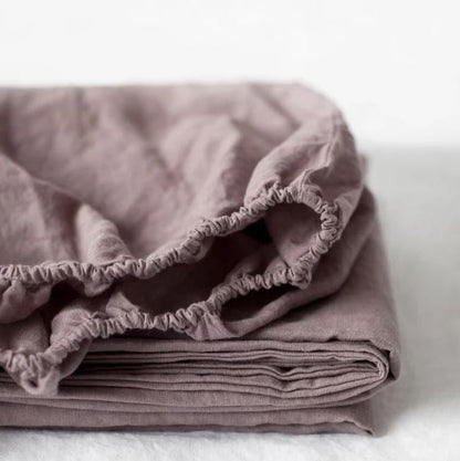 Hochwertiges Spannbettlaken aus 100% Leinen Ashes of Roses in skandinavischem Stil des litauischen Herstellers Linen Tales