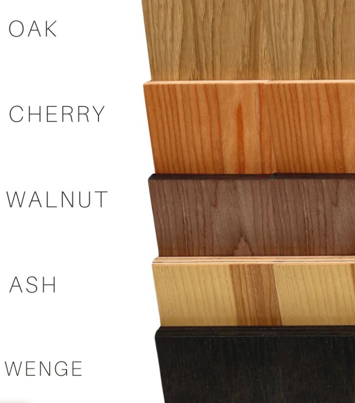 Fünf Holzfurnierfarben für Produkte des lettischen Herstellers Ewart Woods