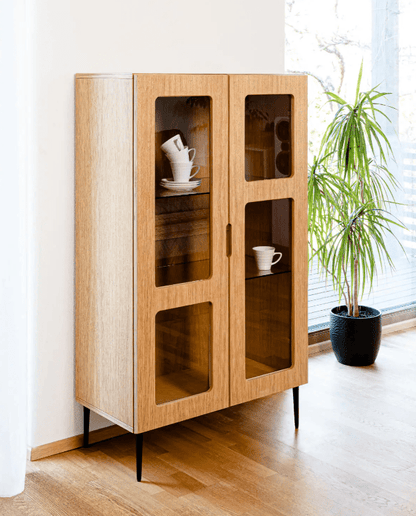 Esszimmer-Vitrine NOBLE klein des estnischen Herstellers Radis