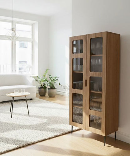 Esszimmer-Vitrine NOBLE des estnischen Herstellers Radis