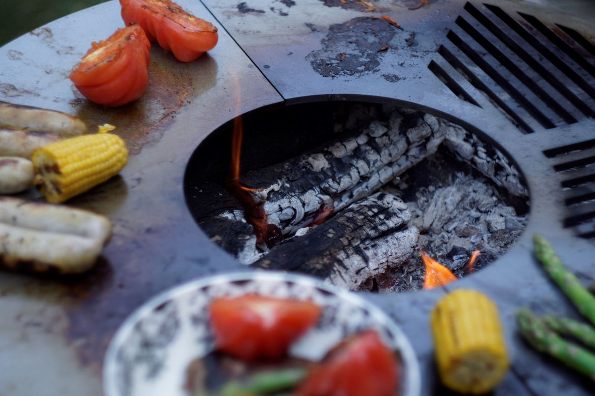 Grillplatte zweiteilig aus Rohstahl - noor disain