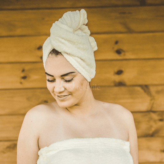 Haartuch aus Baumwollfrottee für Frauen in Creme des litauischen Herstellers Namu Tekstile