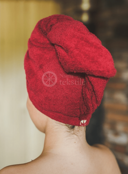 Haartuch aus Baumwollfrottee für Frauen in Rot des litauischen Herstellers Namu Tekstile