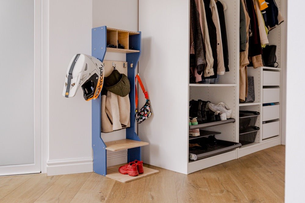 Kindergarderobe mit Sitzbank in skandinavischem Design blau von Duck Woodworks