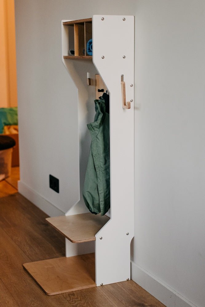 Kindergarderobe mit Sitzbank in skandinavischem Design weiß von Duck Woodworks