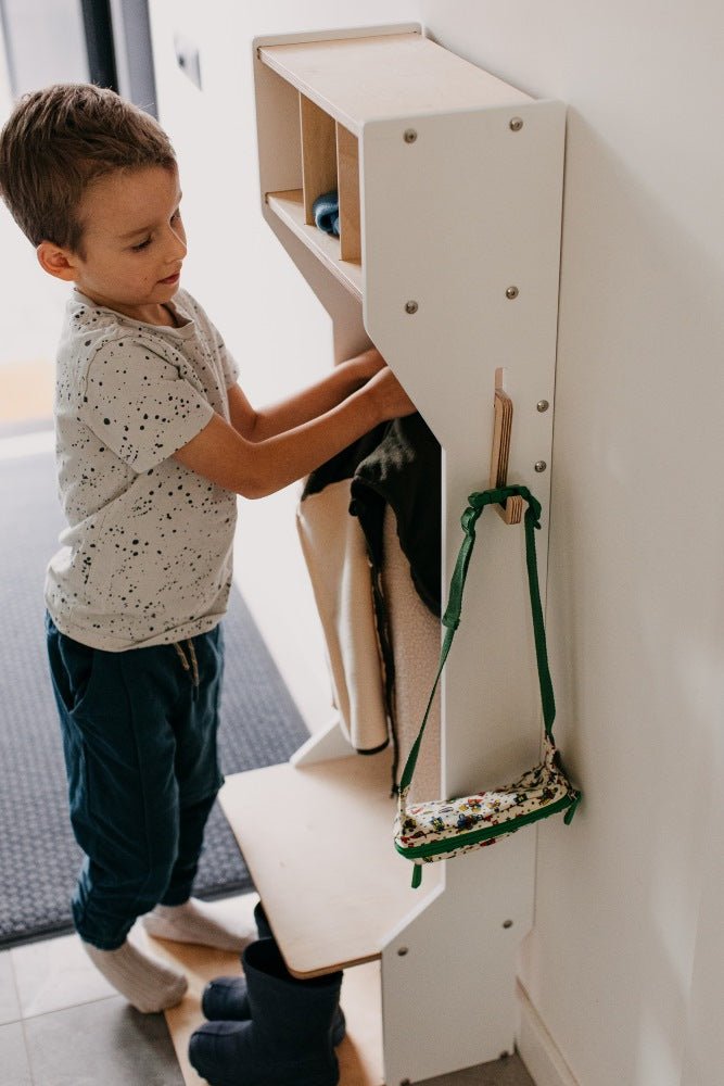 Kindergarderobe mit Sitzbank in skandinavischem Design weiß von Duck Woodworks