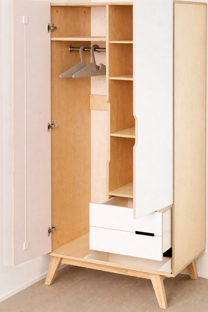 Schrank HUH 2 Türen des estnischen Herstellers Radis