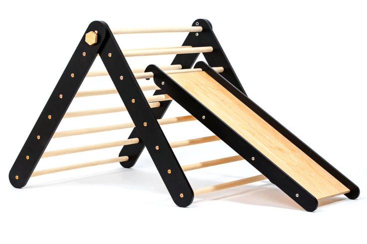 Kletterdreieck mit und ohne Rutsche - noor disain