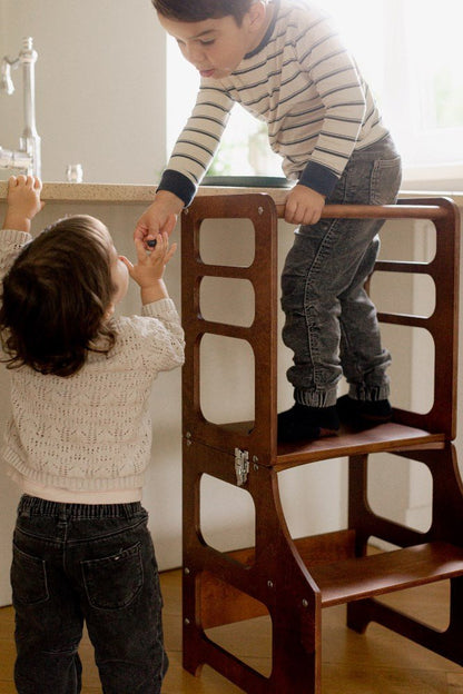 Lernturm multifunktional in Retro-Edition vom lettischen Herstellers Duck Woodworks