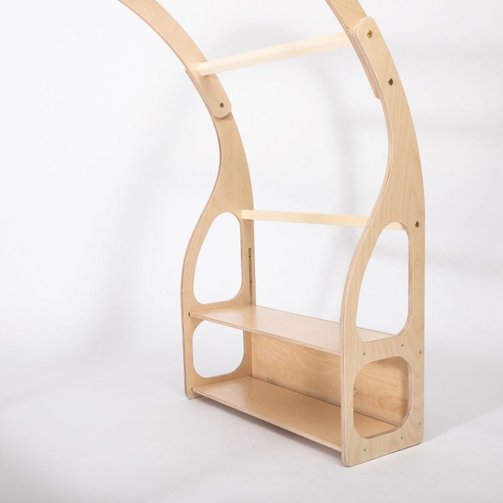 Montessori Spielbogen im skandinavischen Design des lettischen Herstellers Montessori House Bed