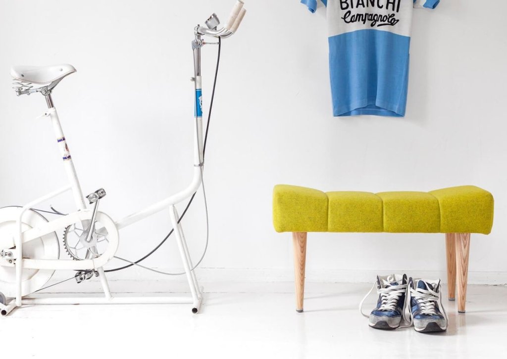 Polsterhocker FREY in skandinavischem Design von Oot-Oot