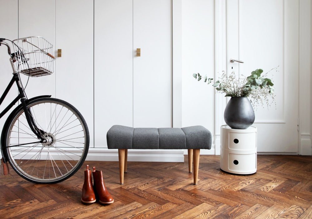Polsterhocker FREY in skandinavischem Design von Oot-Oot