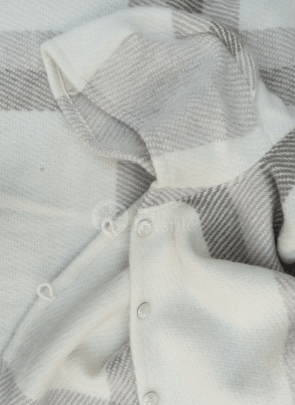 Poncho aus Wolle mit Kapuze - noor disain
