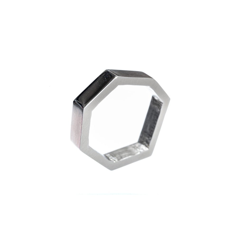 Ring Plico aus Edelstahl des estnischen Schmuckdesignlabel Lentsius 