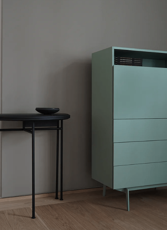 Sekretär Rombi im skandinavischen Design des lettischen Herstellers Mint Furniture