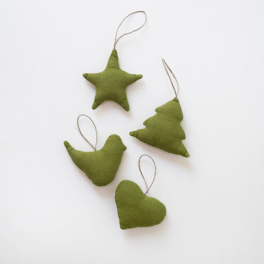 Weihnachtsanhänger aus 100 % Leinen. Stern, Herz, Tannenbaum, Vogel. Farbe Grün. Handgemacht von Linen Tales aus Litauen. 