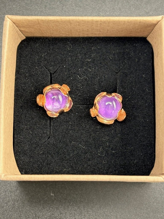 Zarte Ohrstecker BLOSSOM mit lila Amethyst